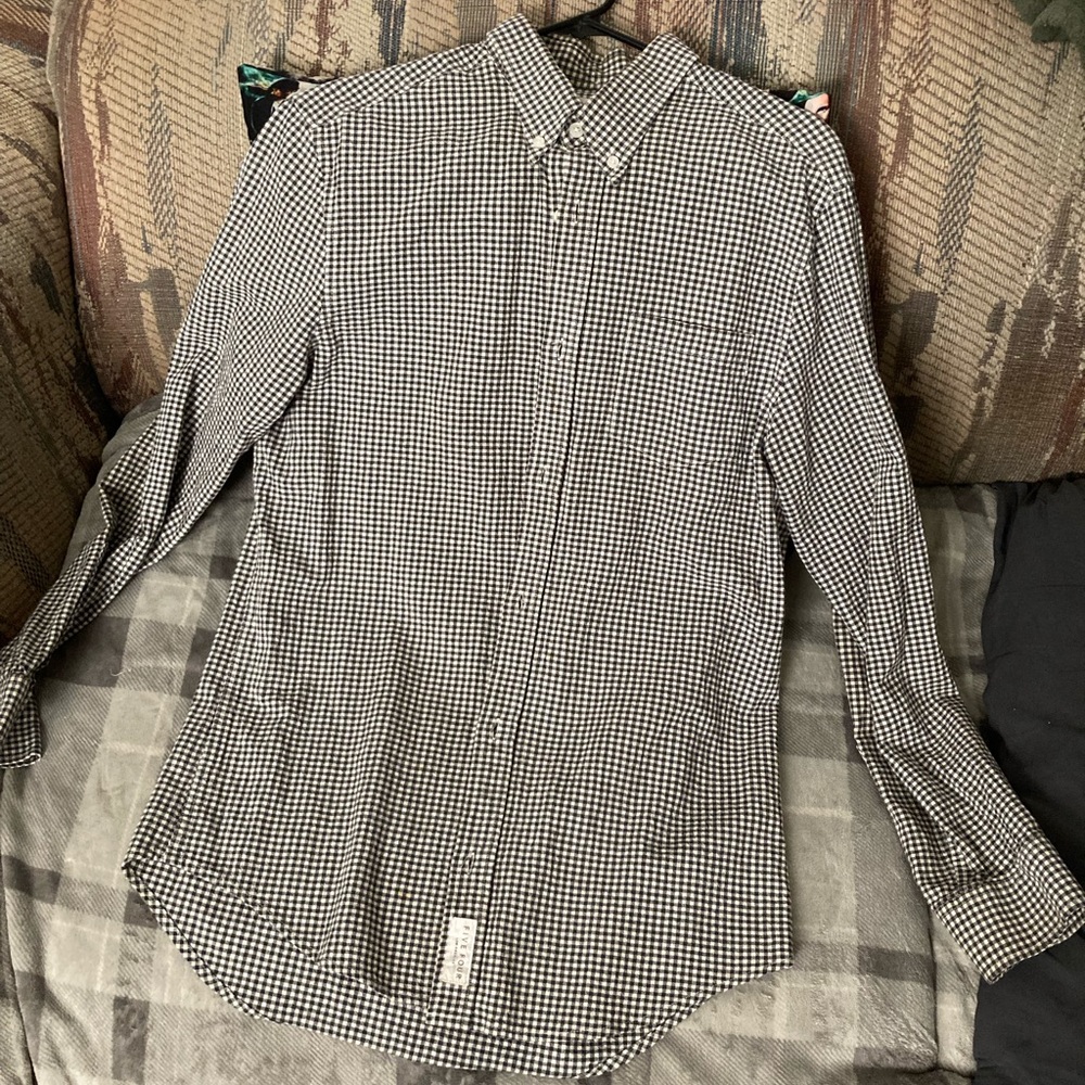 Men’s medium button up long sleeve shirt
